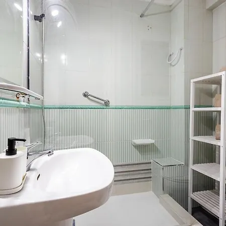 Centrally Located * Alicante